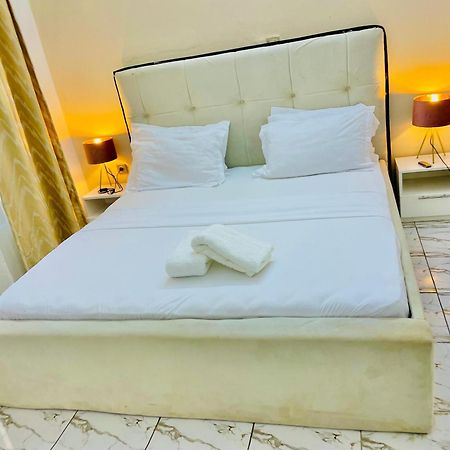 Appartement Avec Vue Panoramique Two Or Three Rooms Yaoundé エクステリア 写真