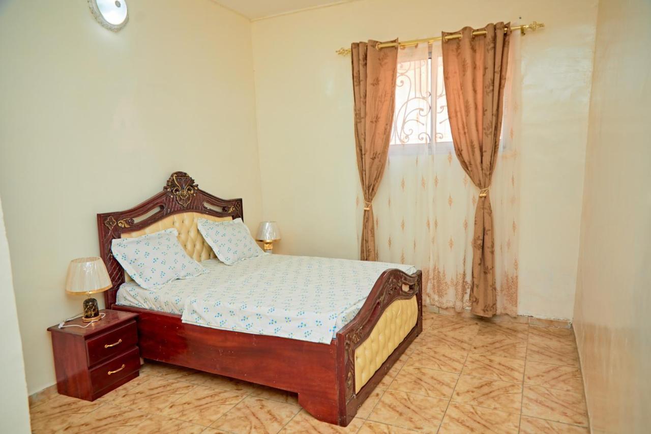 Appartement Avec Vue Panoramique Two Or Three Rooms Yaoundé エクステリア 写真