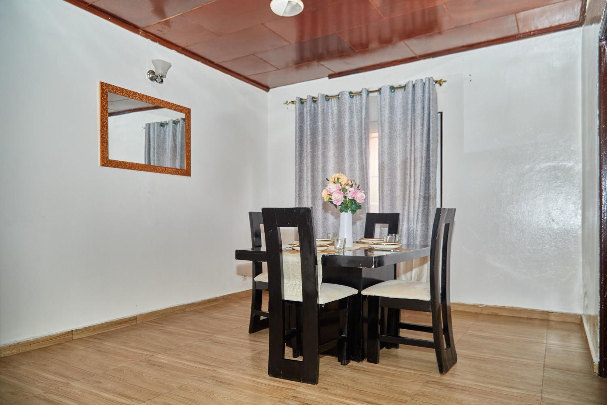 Appartement Avec Vue Panoramique Two Or Three Rooms Yaoundé エクステリア 写真