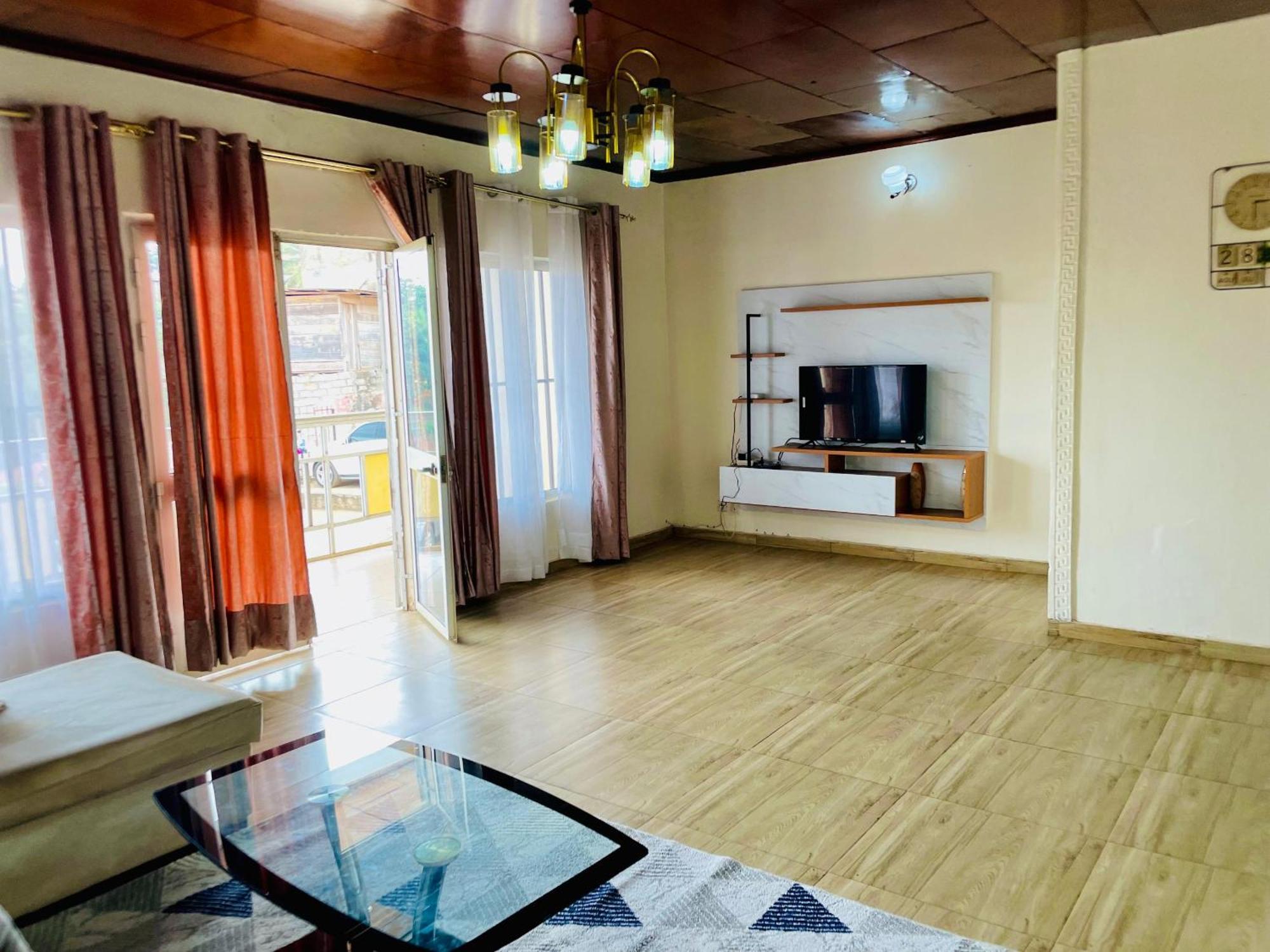 Appartement Avec Vue Panoramique Two Or Three Rooms Yaoundé エクステリア 写真