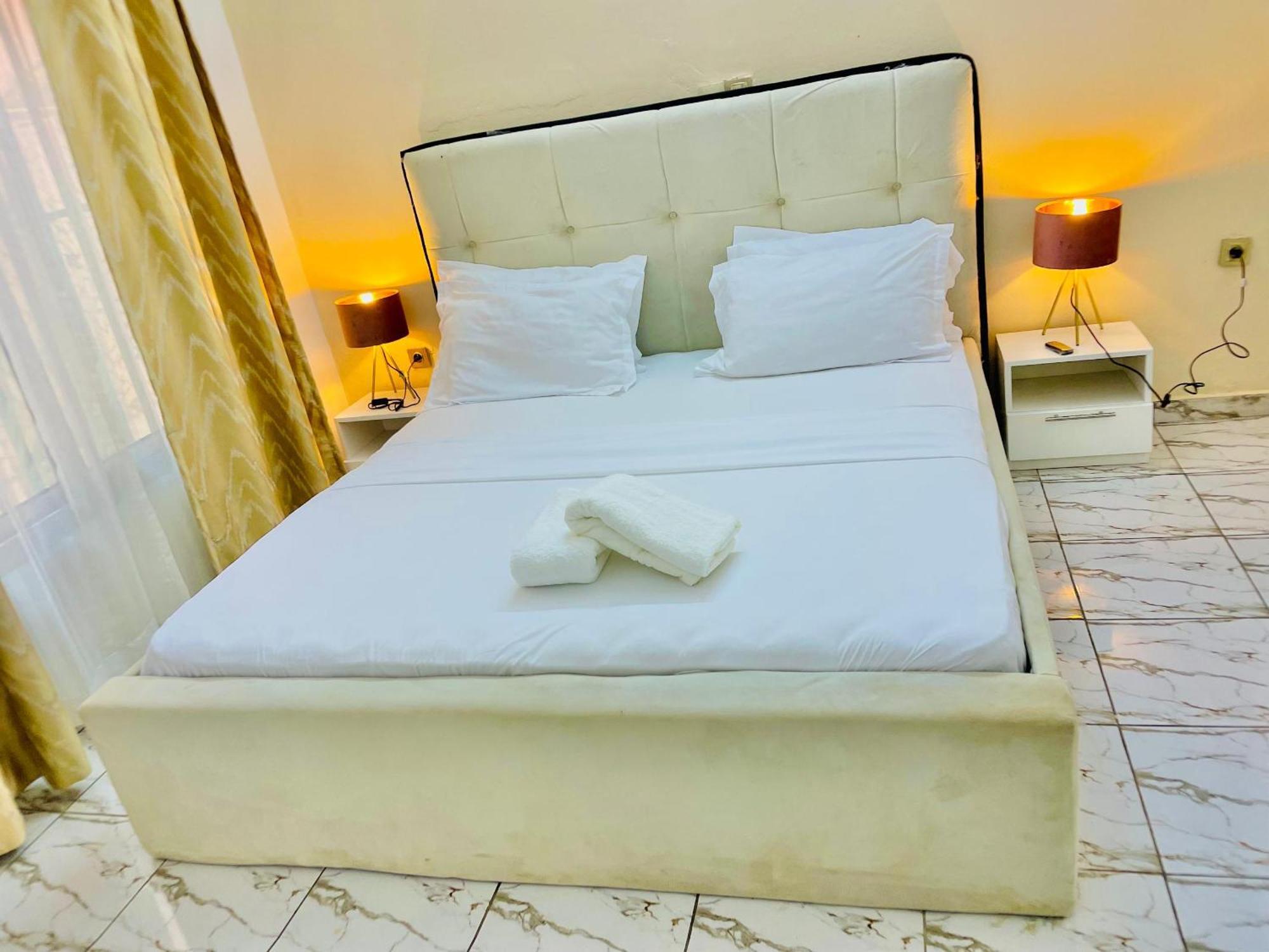 Appartement Avec Vue Panoramique Two Or Three Rooms Yaoundé エクステリア 写真